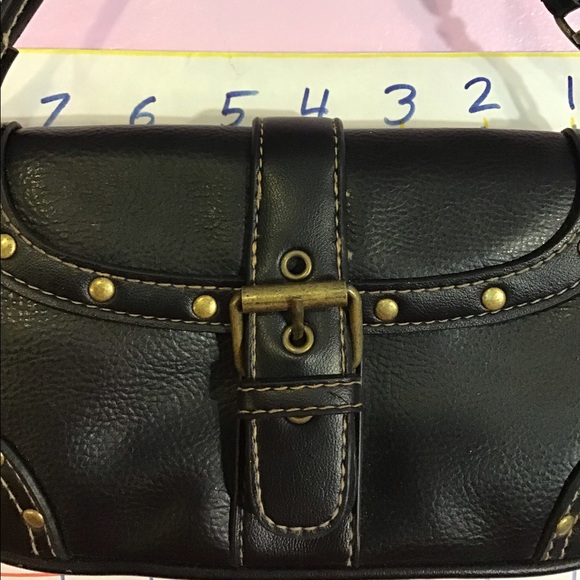 Very cute mini bag .. 6” x 4” snap closure black - Picture 2 of 7